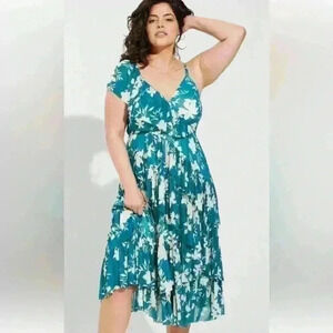 Torrid midi dress tiered floral cocktail party night out cruise. 2X. NWT